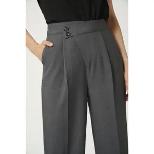 Pantaloni con bottone donna KAFFE Merle 7/8 image-5