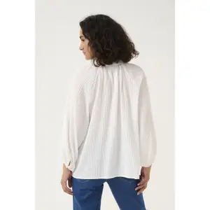 Blusa feminina KAFFE Lianna image-4