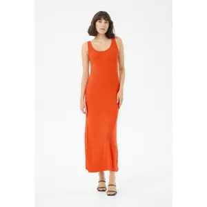 Klänning för kvinnor KAFFE Carmin image-6