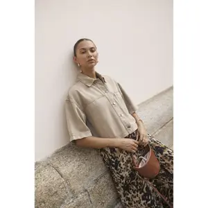 Damskie spodnie z szerokimi nogawkami KAFFE Thora image-6