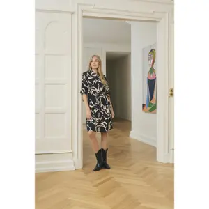 Klänning för kvinnor KAFFE Martha image-4