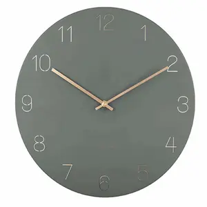 Wanduhr gravierte Zahlen Karlsson Charm image-0