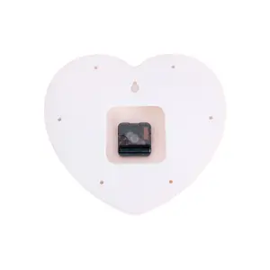 Wanduhr Karlsson Heart Candy image-2