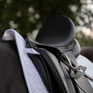 Zadeldek met imitatiebont voor paarden Kavalkade image-2