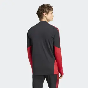 Manchester United training top 2026/27 image-4