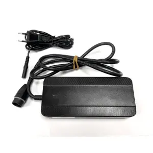 64494-ladegerat-kellys-smp-schwarz-36-v-4-a