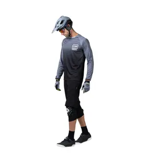 Hosszúujjú póló image-0