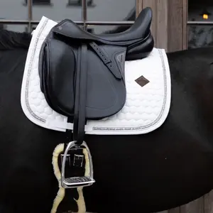 Glitter dressurunderlag til hest Kentucky Horsewear image-1