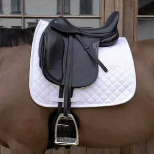 Jumping Saddle Pad Kentucky Horsewear Skin Friendly Sheepskin Diamond image-1