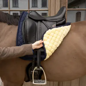Χαλάκι CSO Kentucky Horsewear Skin Friendly Sheepskin Diamond image-2
