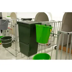 Kombifuttertrog für Heu und Kraftfutter Kerbl image-3