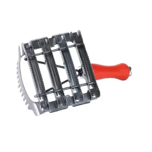 Etrille avec peigne crinière en acier 8 rangées Kerbl image-1