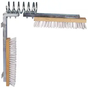 Stable brush spring Kerbl Texas