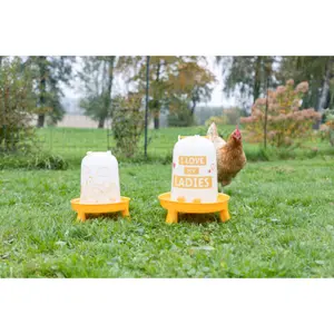 Abreuvoir plastique avec pieds Kerbl image-3