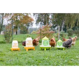Abreuvoir plastique avec pieds Kerbl image-5