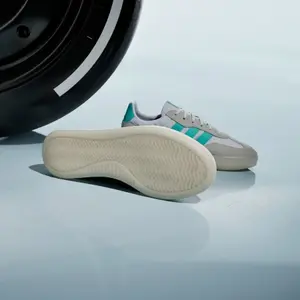Mercedes AMG Sneakers Petronas Formula One Team Barreda Decode image-6