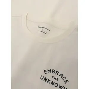 T-Shirt mit Druck auf dem Rücken KnowledgeCotton Apparel GOTS image-4