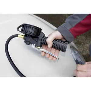 Gonfiatore pneumatici con manometro Kraftwerk Digital image-2