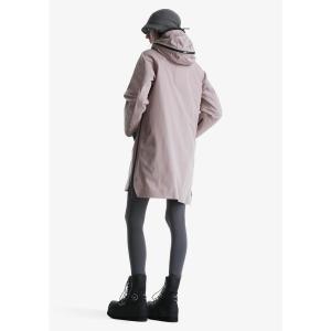 Damesparka Krakatau Planck image-3