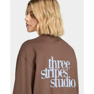 Long Sleeve Boyfriend T-Shirt Women's adidas 3-Stripes Studio image-3