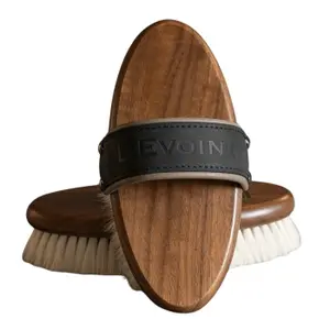Brosse pour cheval L'Evoine image-0
