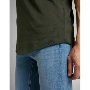 T-shirt Lee Shaped image-4