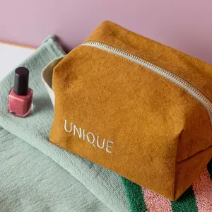 Toiletry bag La Cerise sur le Gâteau Unique image-2