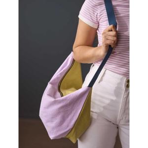 Halbmond Umhängetasche für Frauen La Cerise sur le Gâteau image-1