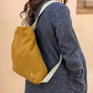 Nomadic Shoulder Bag La Cerise sur le Gâteau Basile image-3