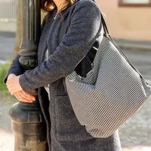 Nomadic Shoulder Bag La Cerise sur le Gâteau Basile image-3
