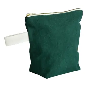 Trousse de toilette La Cerise sur le Gâteau Iona image-0