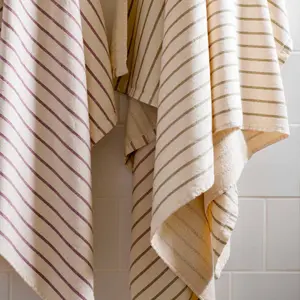 Bath towel La Cerise sur le Gâteau Marina image-4