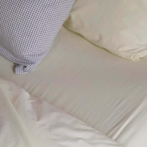 Fitted sheet La Cerise sur le Gâteau Céleste image-1