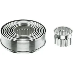 Boîte de 9 decoupoirs ronds cannelés en inox Lacor image-0