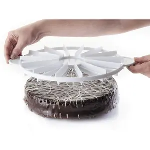 Keuken accessoire taart marker 14-16 porties Lacor image-1