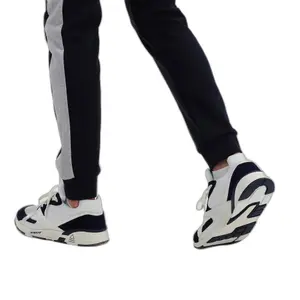 Trainers Le Coq Sportif R850 image-4