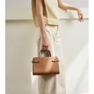 Grained Leather Handbag Le Tanneur MM image-2