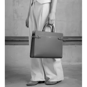 Women's Signature T Fastener Document Holder Le Tanneur image-5