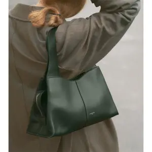 Tone-on-tone Embossed Handbag for Women Le Tanneur image-1