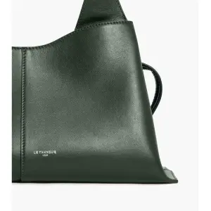 Tone-on-tone Embossed Handbag for Women Le Tanneur image-2