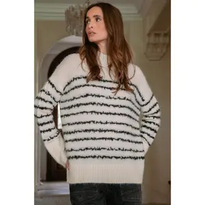 Women's long sleeve sweater Le Temps des cerises August image-4