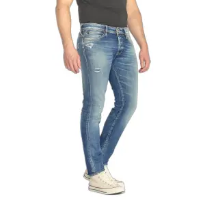 Eng anliegende Jeans Le Temps des cerises Barefoot 700/11 Destroy N°3 image-0