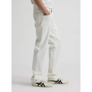 Jeans Reto

 Lee Haden image-3