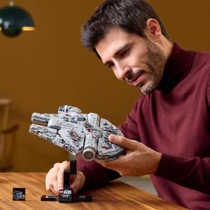 Millennium Falcon building set Lego image-5