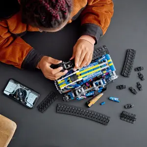 Transformable telecde building sets Lego image-0