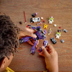 Battle of Zurg building sets Lego Toy Story image-2