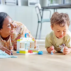 Construction sets medical visit Lego Duplo image-3