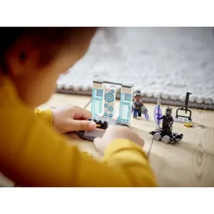 The shuri lab Lego Marvel image-4