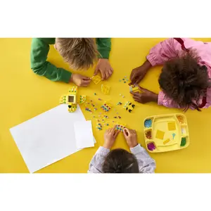 Banana pencil case construction set Lego Dots image-3