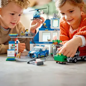 Building sets police station city Lego image-3